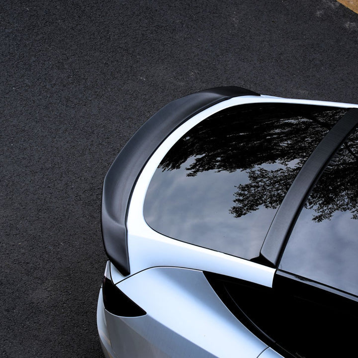 Tesla Rolls Out FSD v14 Lite as Robotaxi Expansion and AI Strategy Enter a New Phase