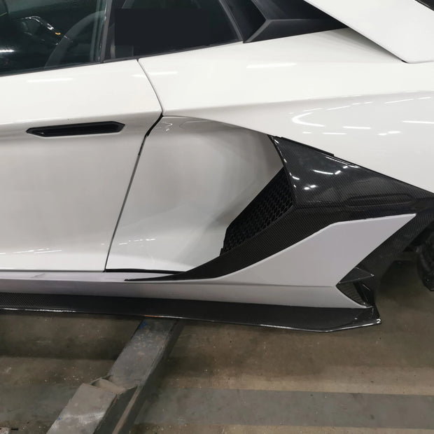 2019 Lamborghini Aventador SVJ Side Skirts Carbon fiber Replacement Style