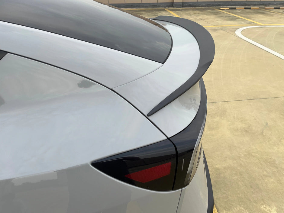 2025 Tesla Model Y Juniper Dry Real Carbon Fiber Rear Trunk Spoiler – YL Style