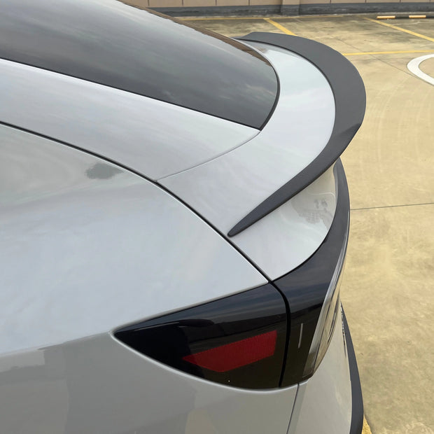 2025 Tesla Model Y Juniper Dry Real Carbon Fiber Rear Trunk Spoiler – YL Style