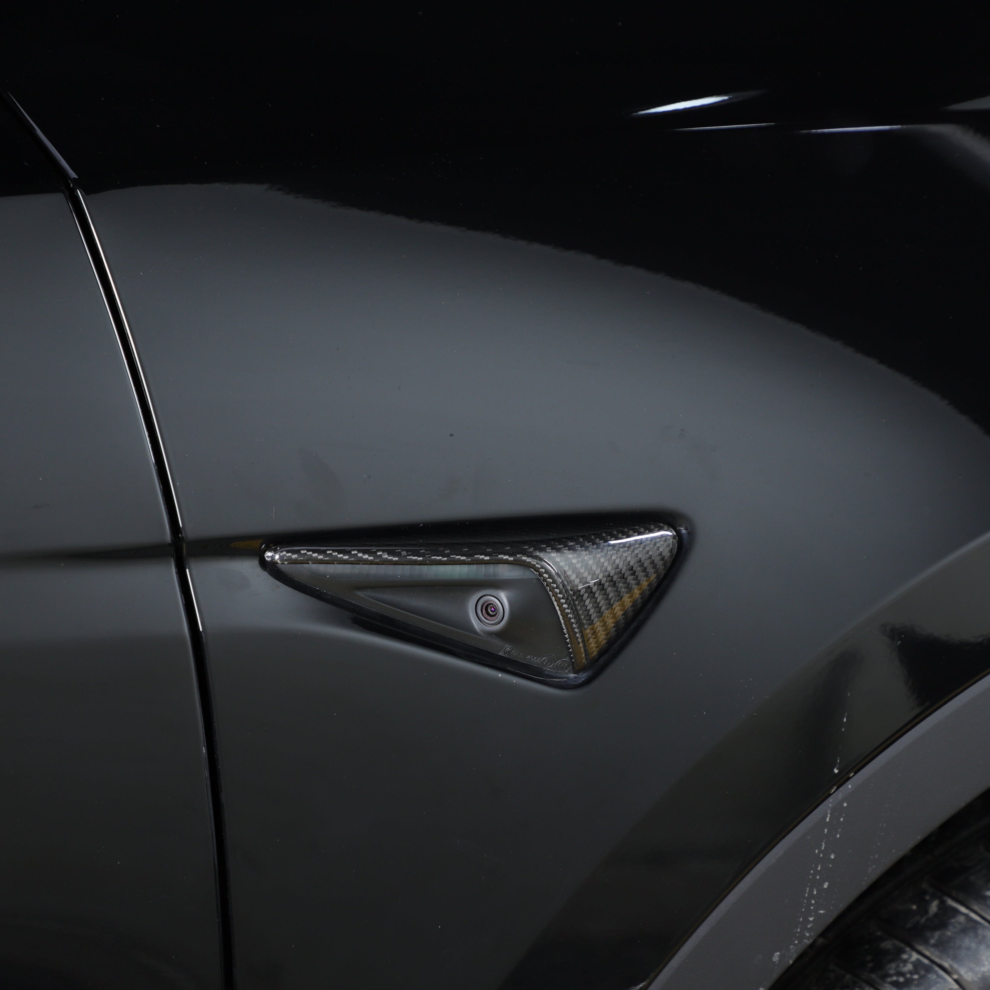 Real carbon fiber camera cover accessory for Tesla Model Y HW3.0